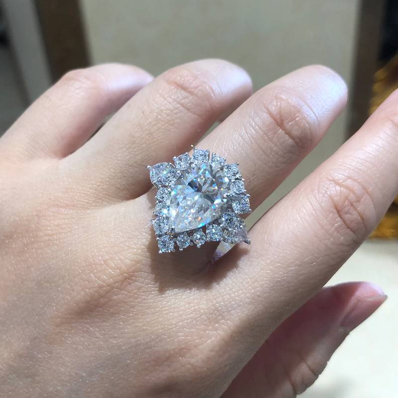 豪华满钻梨形Women's RingS925银镀白金定制选款Moissanite8.0ct/副石高碳钻